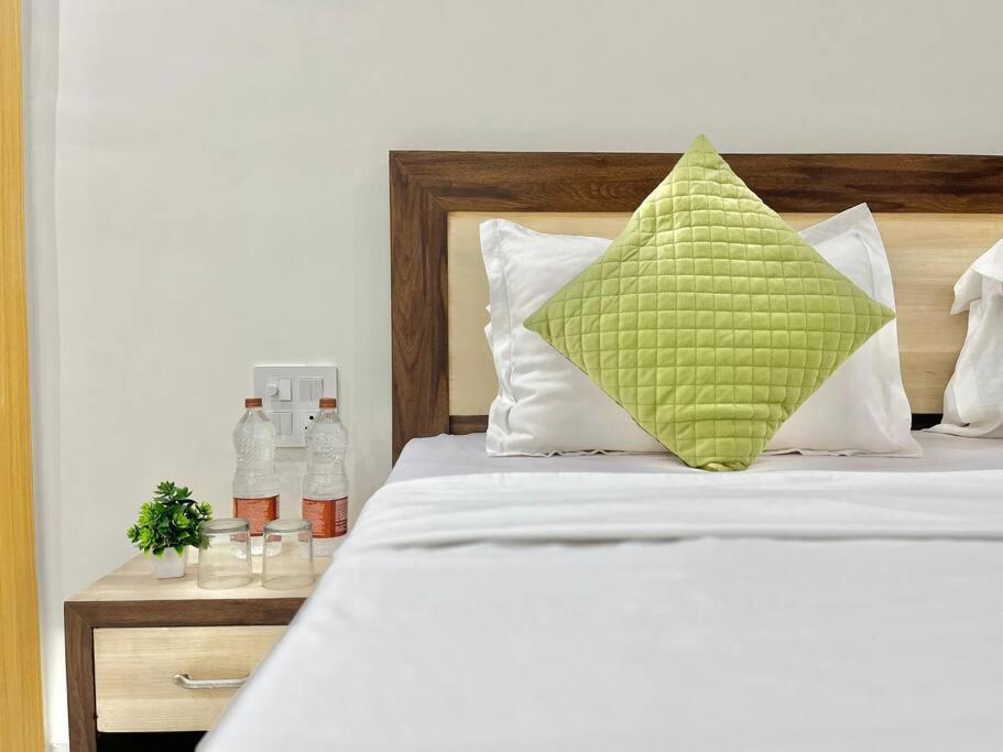 Апартаменты Host Jatin Kasauli Crest 7O1827O7O3 Экстерьер фото