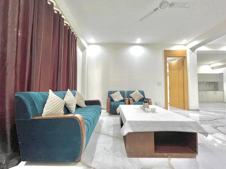 Апартаменты Host Jatin Kasauli Crest 7O1827O7O3 Экстерьер фото