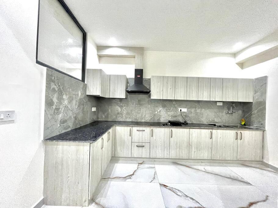 Апартаменты Host Jatin Kasauli Crest 7O1827O7O3 Экстерьер фото