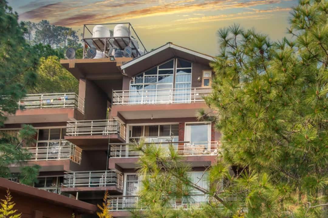 Апартаменты Host Jatin Kasauli Crest 7O1827O7O3 Экстерьер фото
